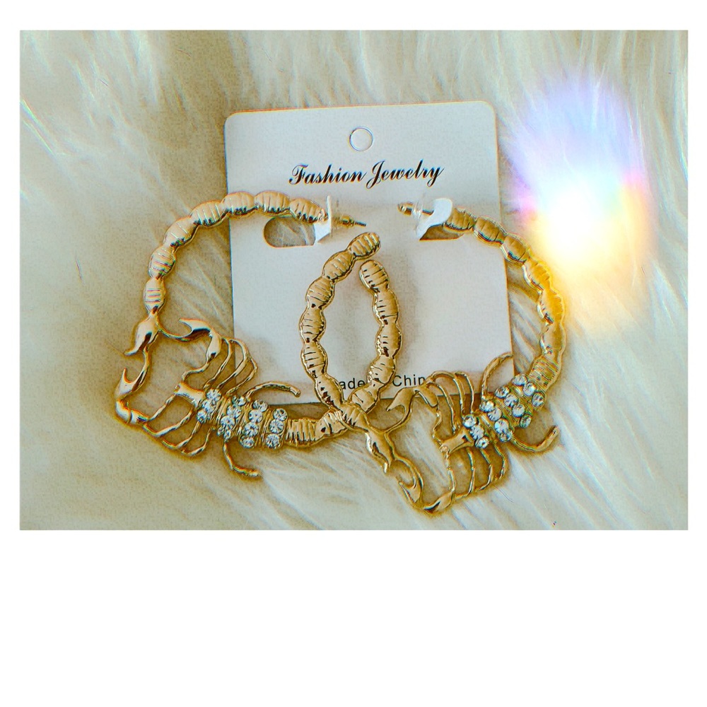 NWT Gold Scorpion hoops
